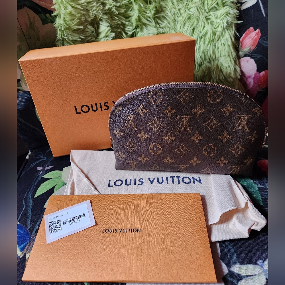 Louis Vuitton Monogram Cosmetic Pouch GM Like New!